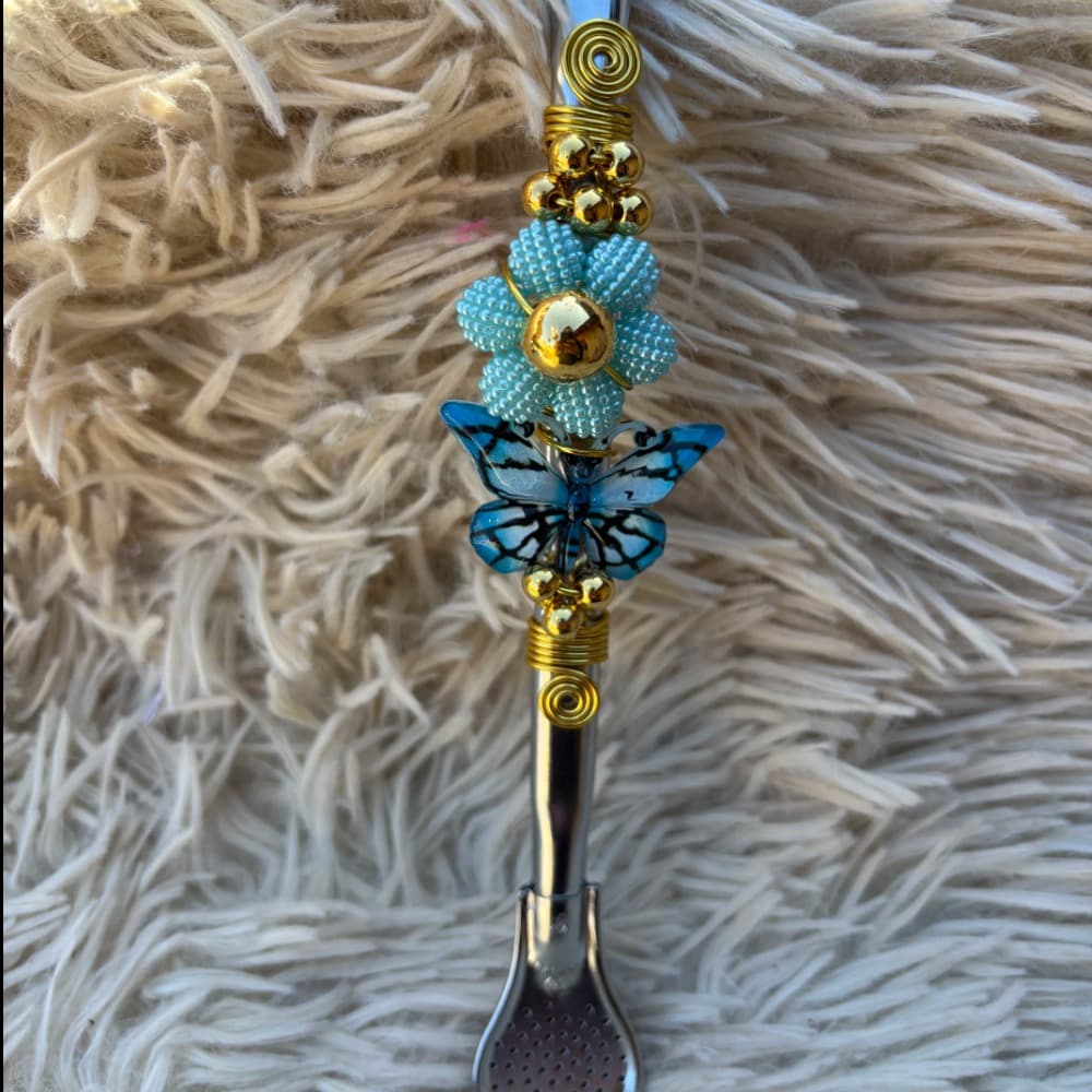 Bombilla con Flor y Mariposa